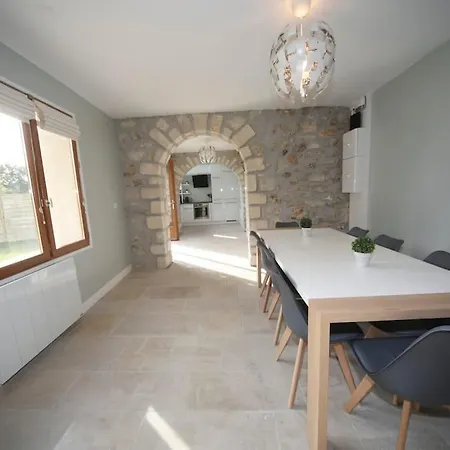 Holiday home De 11 Personnes A La Campagne Nanteuil-sur-Marne